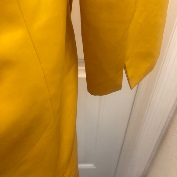 Max Mara skirt and jacket sets - Picture 5 of 16